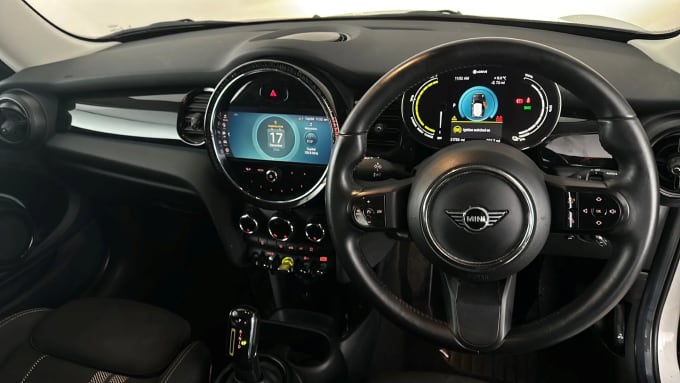 2021 Mini Hatch