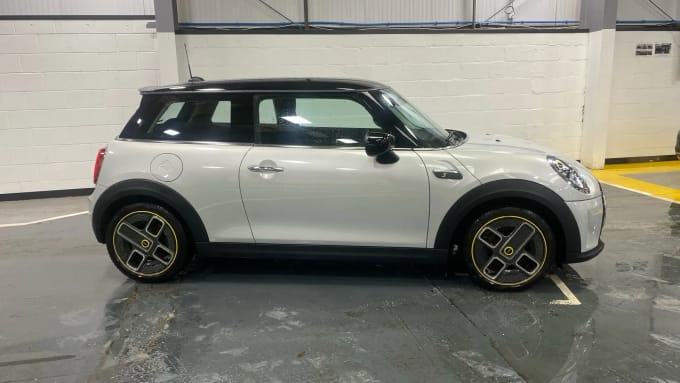 2022 Mini Hatch