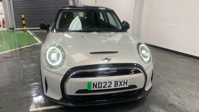 2022 Mini Hatch