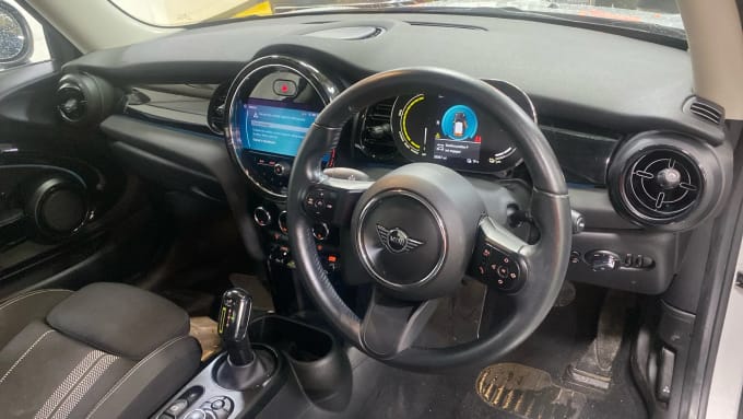 2022 Mini Hatch