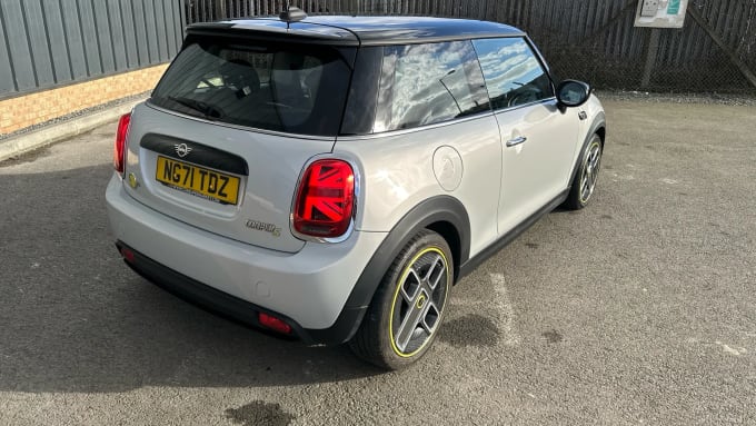 2022 Mini Hatch