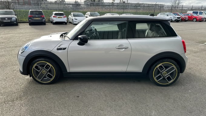 2022 Mini Hatch