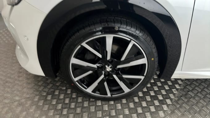 2021 Peugeot 208