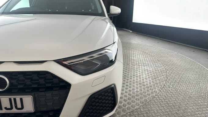 2021 Audi A1