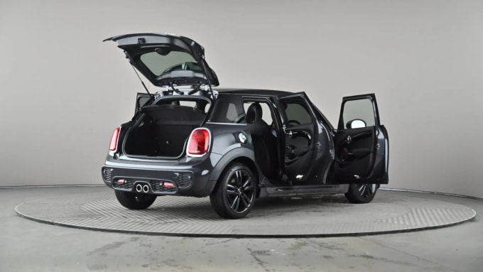 2021 Mini Hatch