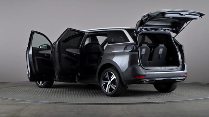2021 Peugeot 5008