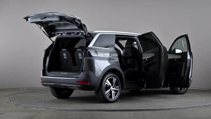 2021 Peugeot 5008