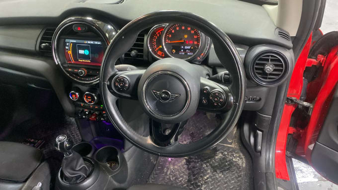 2018 Mini Hatch