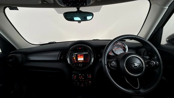 2018 Mini Hatch