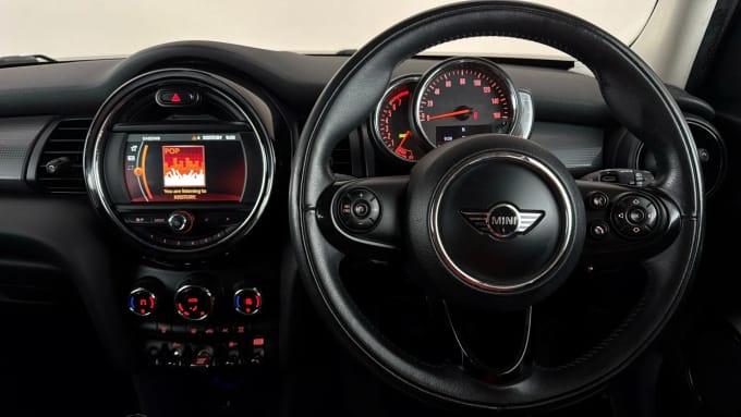 2018 Mini Hatch