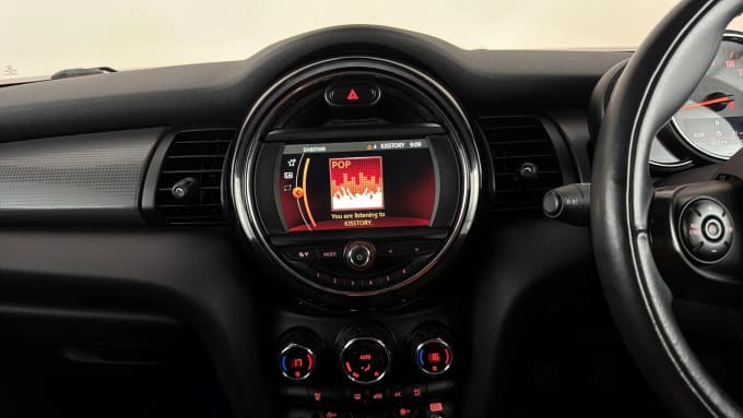 2018 Mini Hatch