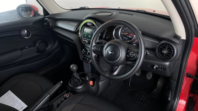 2018 Mini Hatch