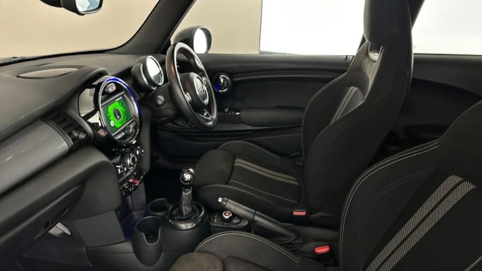 2018 Mini Hatch