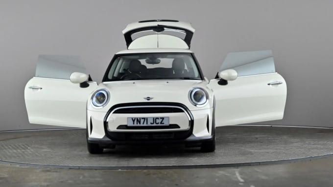 2021 Mini Hatch