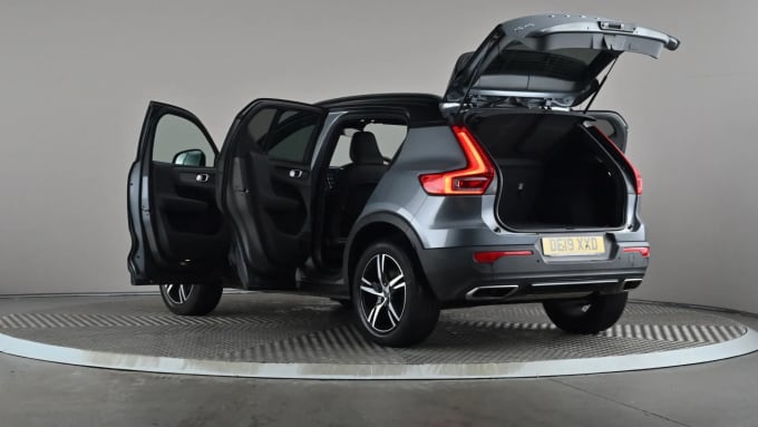 2019 Volvo Xc40