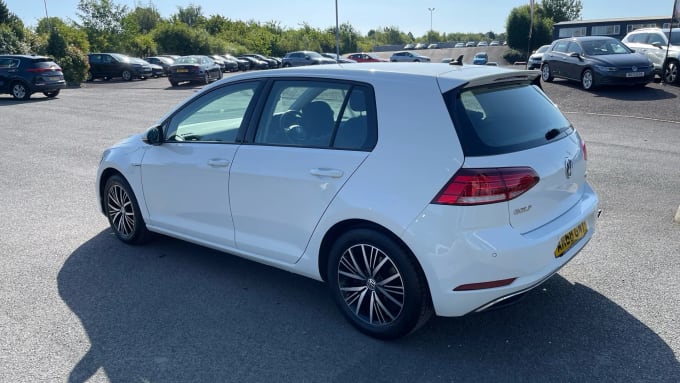 2018 Volkswagen Golf
