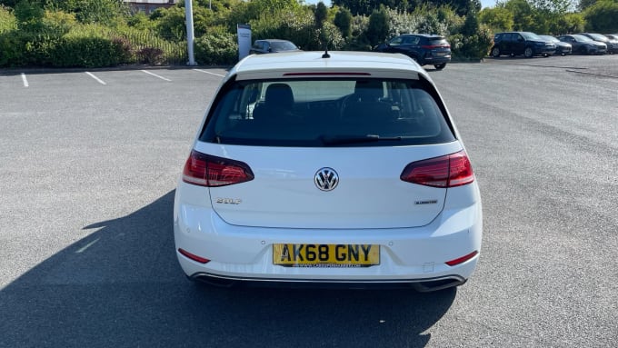 2018 Volkswagen Golf