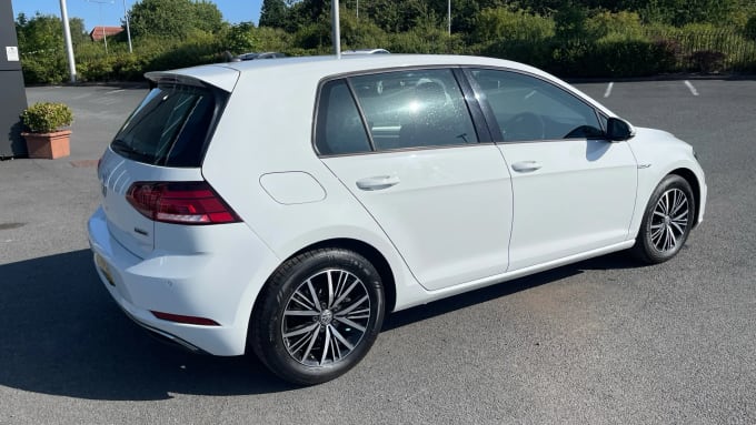 2018 Volkswagen Golf