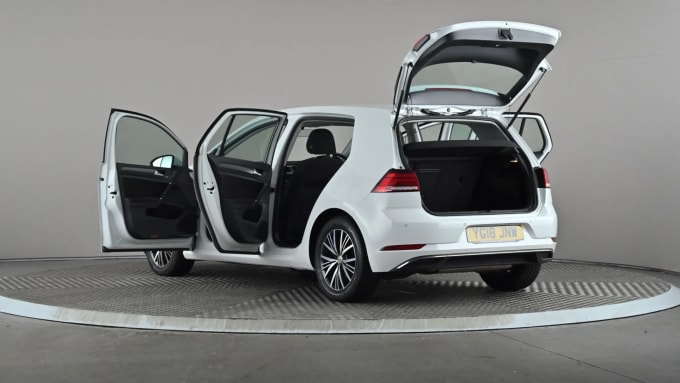 2018 Volkswagen Golf