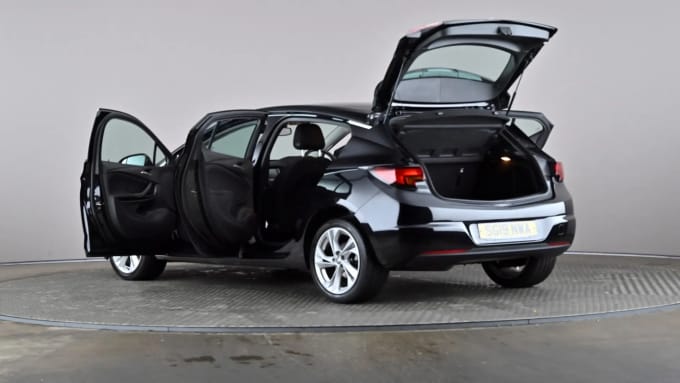 2019 Vauxhall Astra