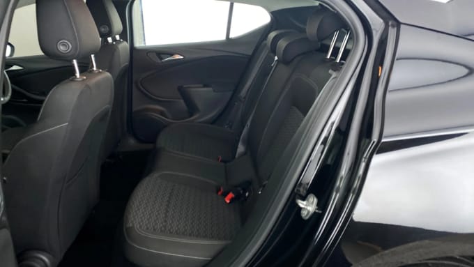 2019 Vauxhall Astra