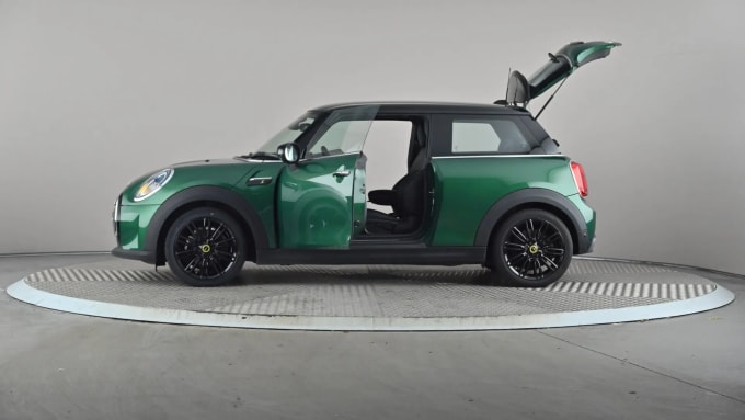 2022 Mini Hatch