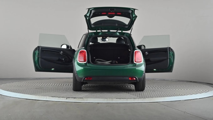 2022 Mini Hatch