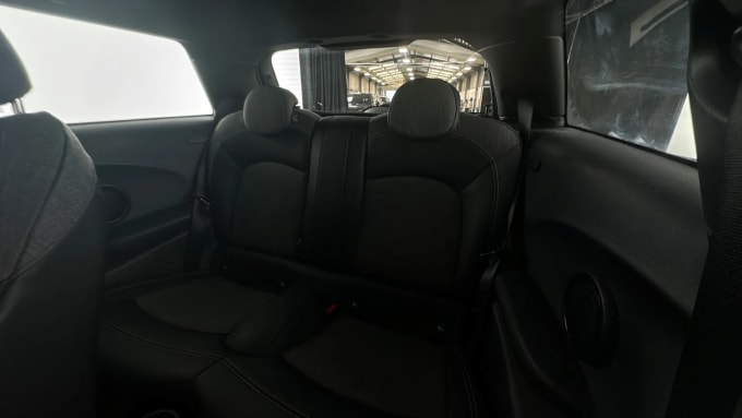 2022 Mini Hatch