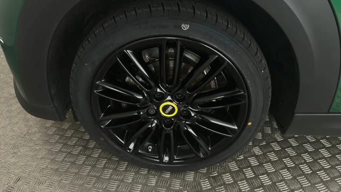 2022 Mini Hatch
