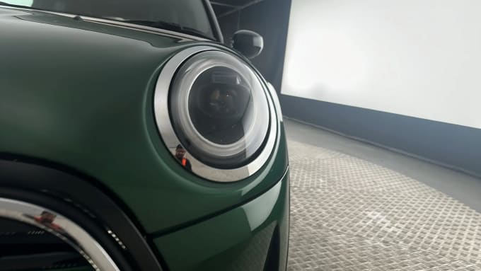 2022 Mini Hatch