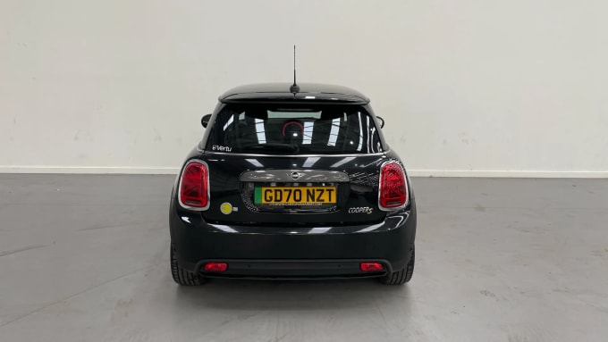 2021 Mini Hatch