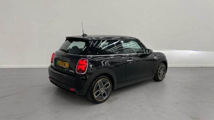 2021 Mini Hatch