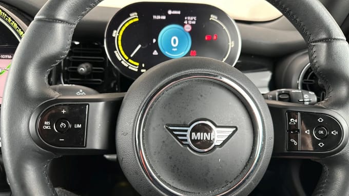 2022 Mini Hatch