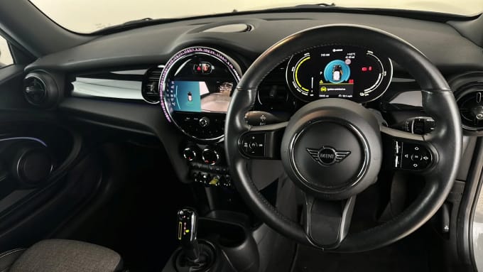 2021 Mini Hatch