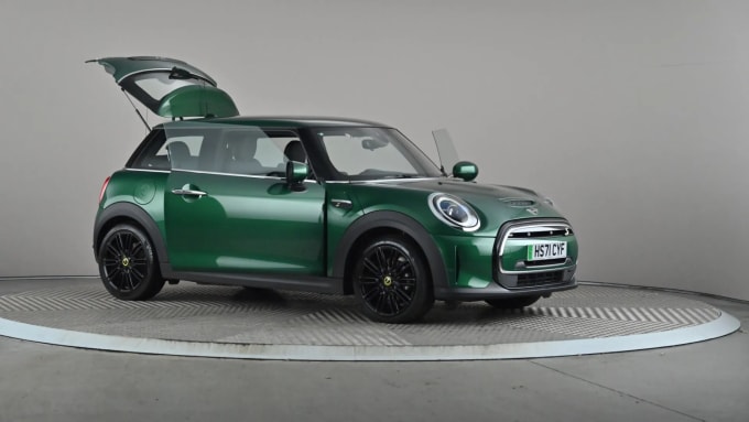 2022 Mini Hatch