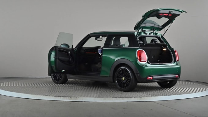 2022 Mini Hatch