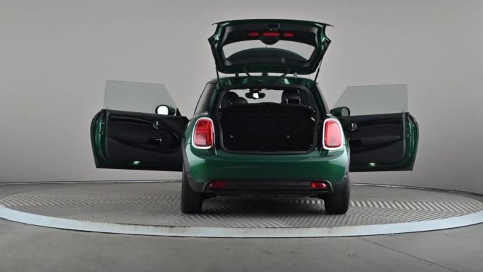 2022 Mini Hatch