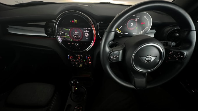 2022 Mini Hatch