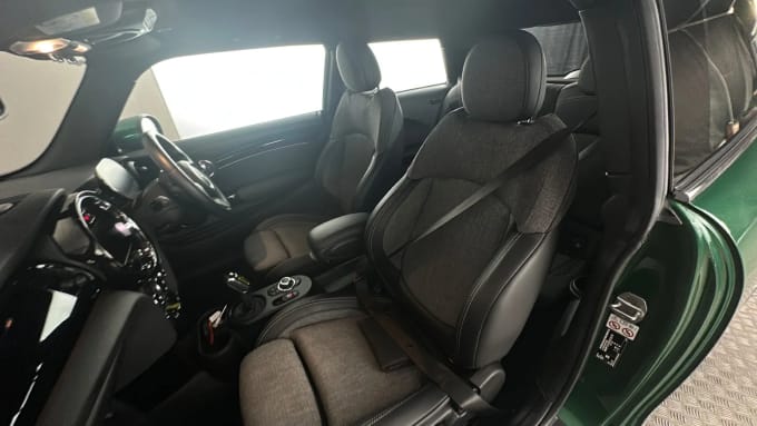 2022 Mini Hatch