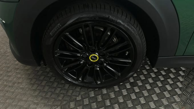2022 Mini Hatch