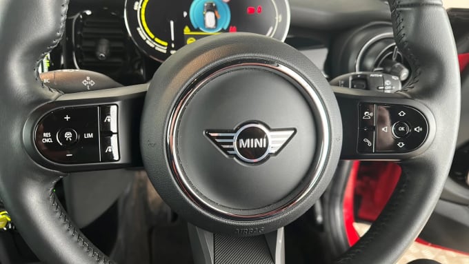 2022 Mini Hatch