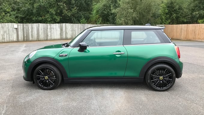 2021 Mini Hatch