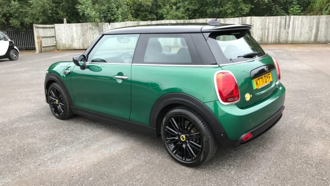 2021 Mini Hatch