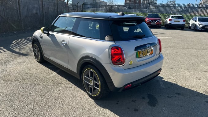 2021 Mini Hatch