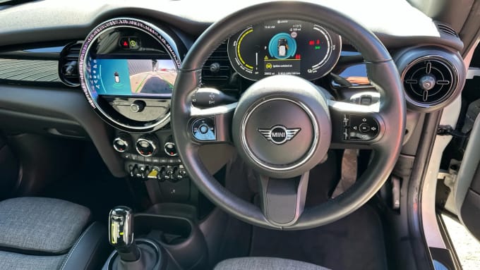 2021 Mini Hatch