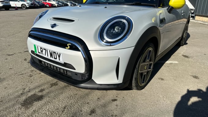 2021 Mini Hatch