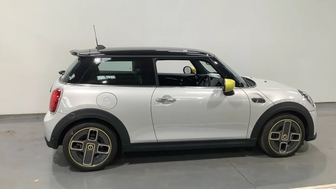 2021 Mini Hatch