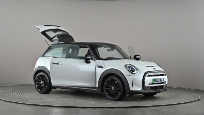 2023 Mini Hatch