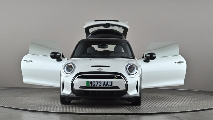 2023 Mini Hatch