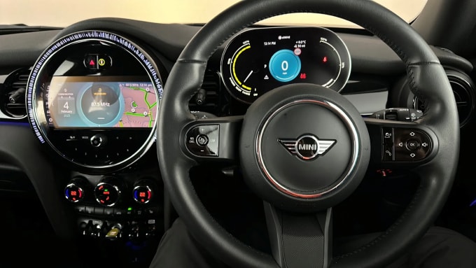 2023 Mini Hatch